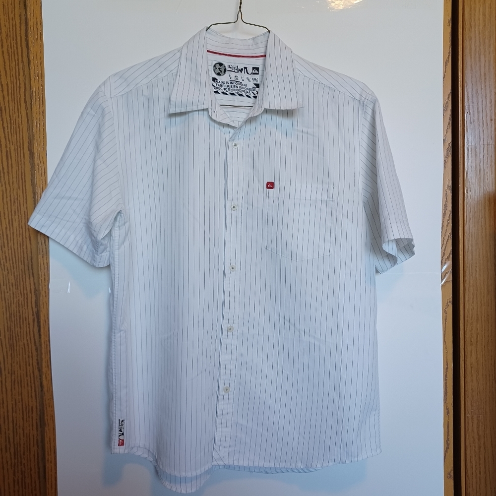 Quick Silver Men's White/Grey Striped Button Down Shirt